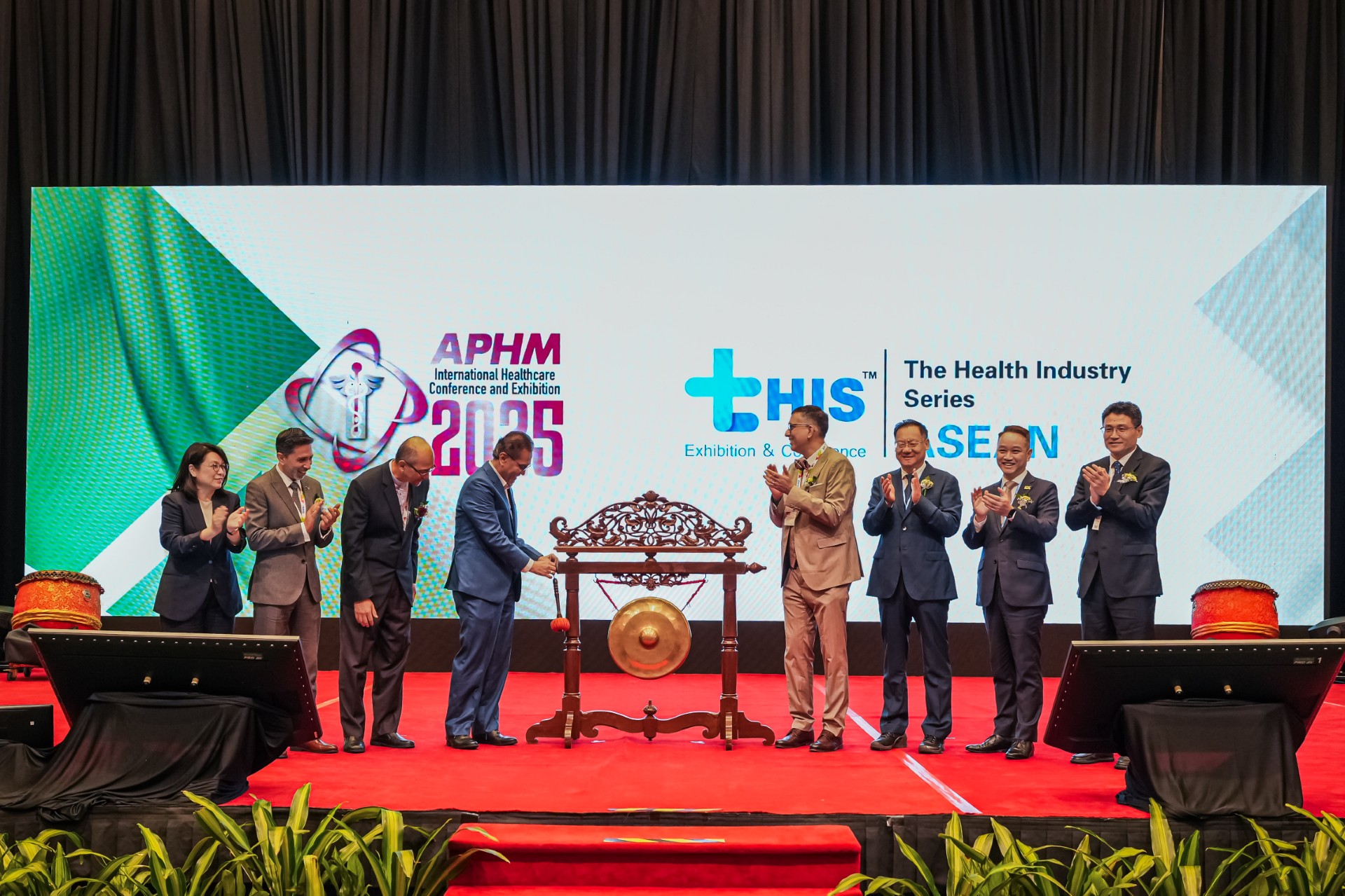 RX China champions global trade with 2026 theme: Hello China Hello World – Resilient Connections, Shared Future
